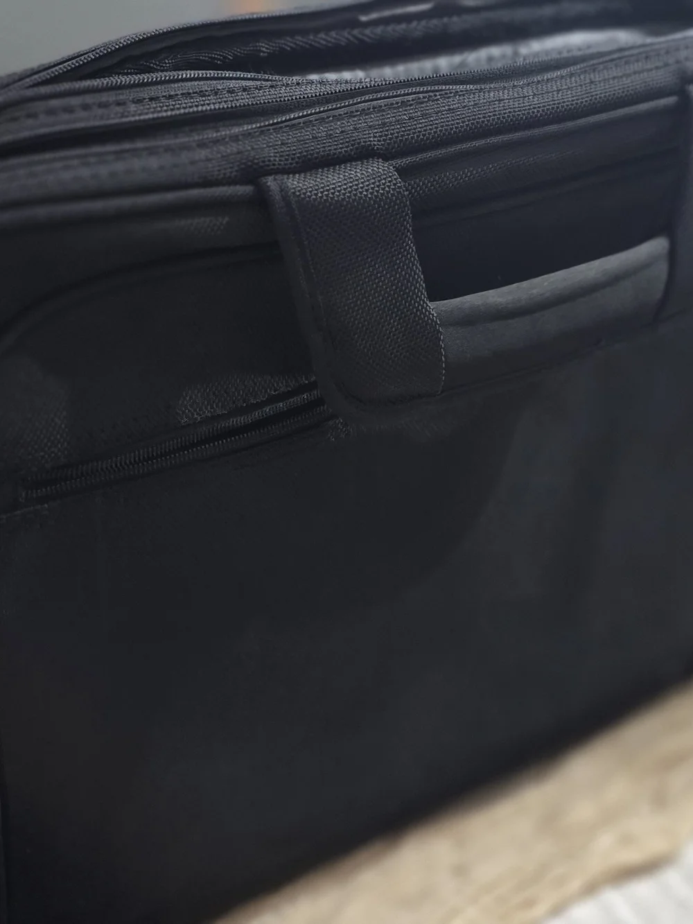 Dell Black Men's Laptop Briefcase Bag For 17-19